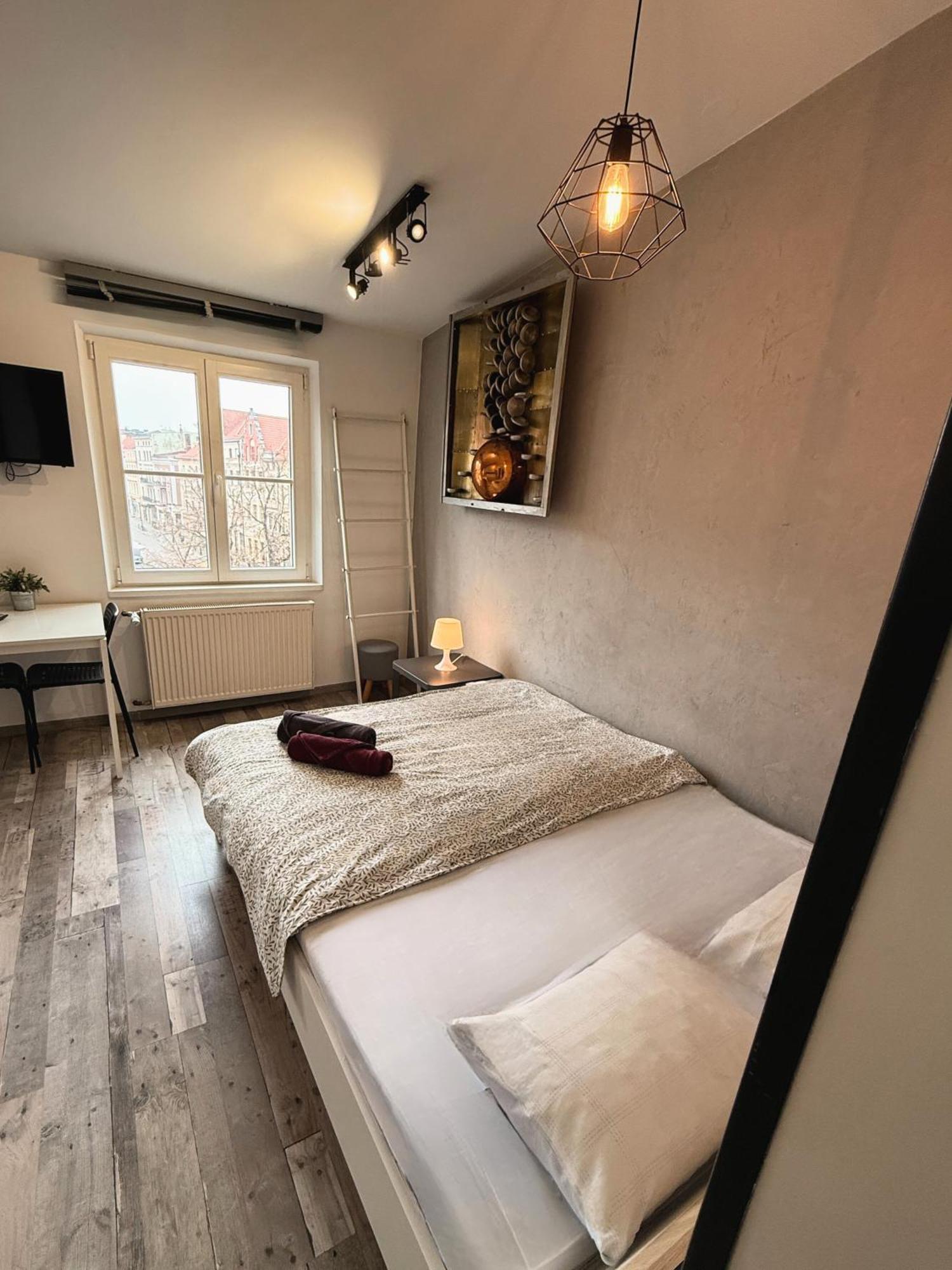 Apartament Z Widokiem Na Pomnik Kopernika - Rynek Staromiejski Stary Toruń المظهر الخارجي الصورة